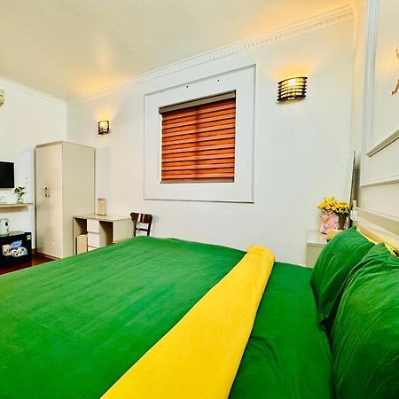 Il Divo Hostel & Spa Hanoi Buitenkant foto