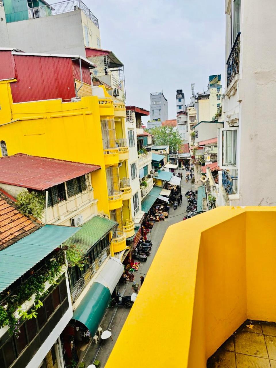 Il Divo Hostel & Spa Hanoi Buitenkant foto